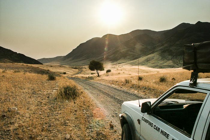 piste dans le Kaokoland piste dans le Kaokoland